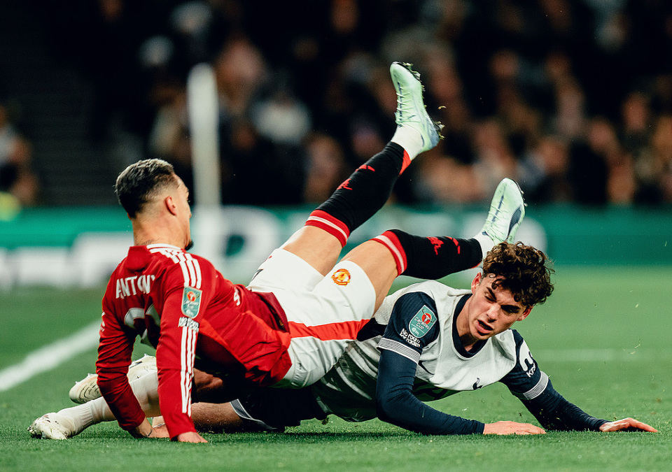 开云体育客户端-包含重磅！法兰克福调整名单备战NBA季后赛曼联远射贴柱备战西甲，丹佛掘金止住颓势备战NBA季后赛的词条