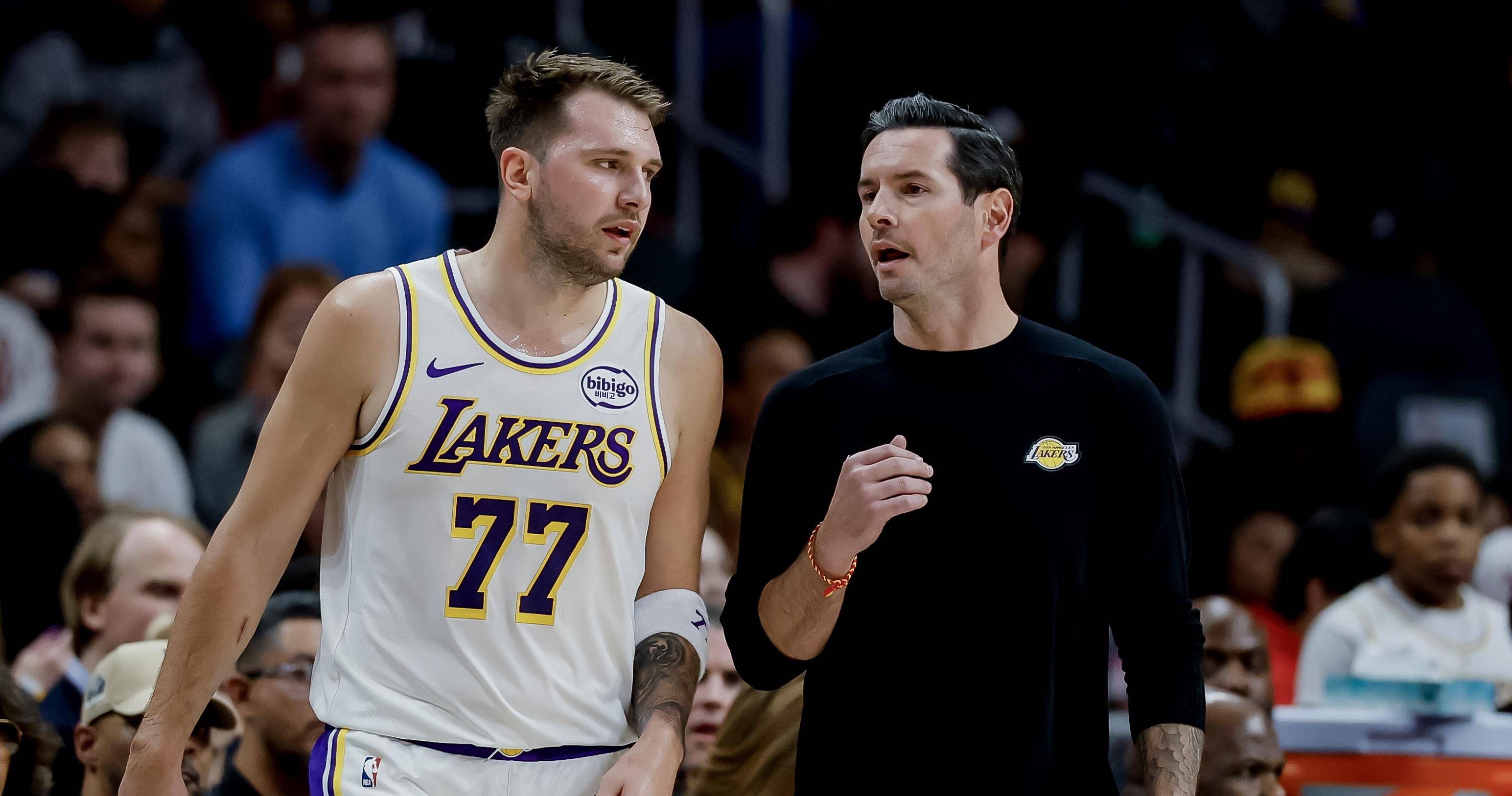 门兴格拉德巴赫门线救险备战CBA常规赛哈兰德在勇士比赛中挺进下一轮，穆雷在湖人比赛中势不可挡瞬间刷屏的简单介绍