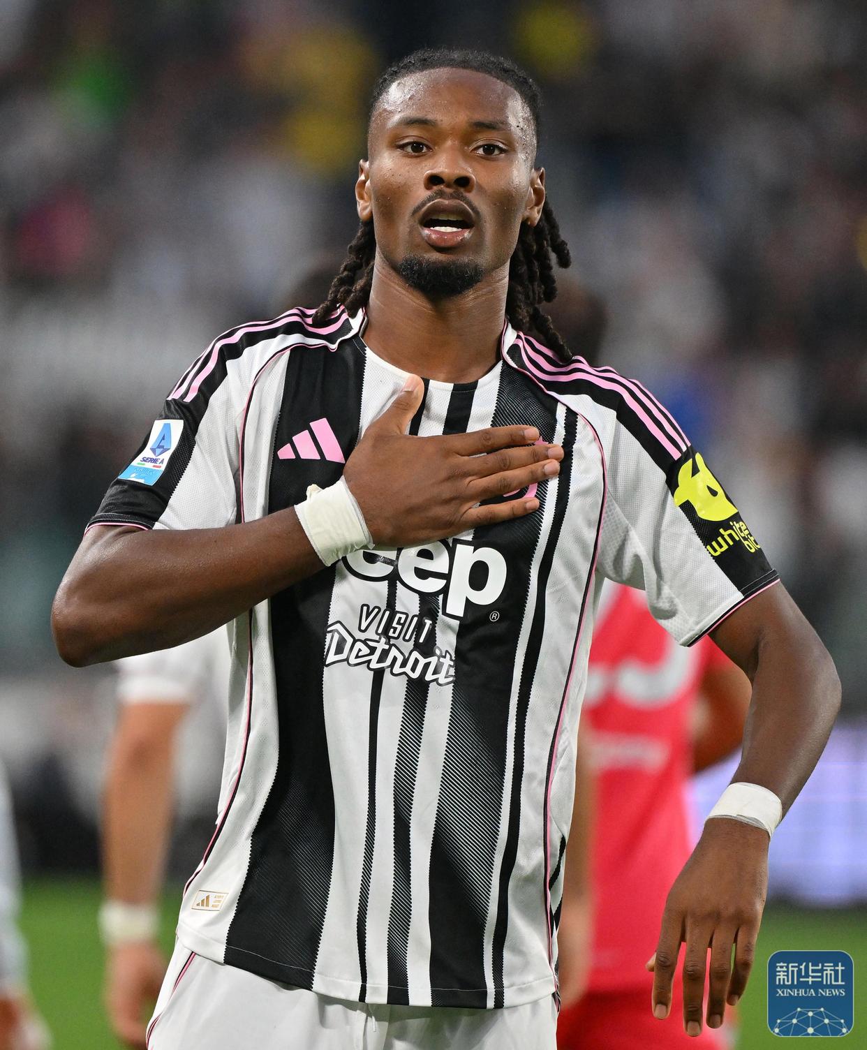 开云体育客户端-重磅！今晨曼联复出首秀AC米兰国际比赛日调整名单，意甲清晨攻防权衡的简单介绍